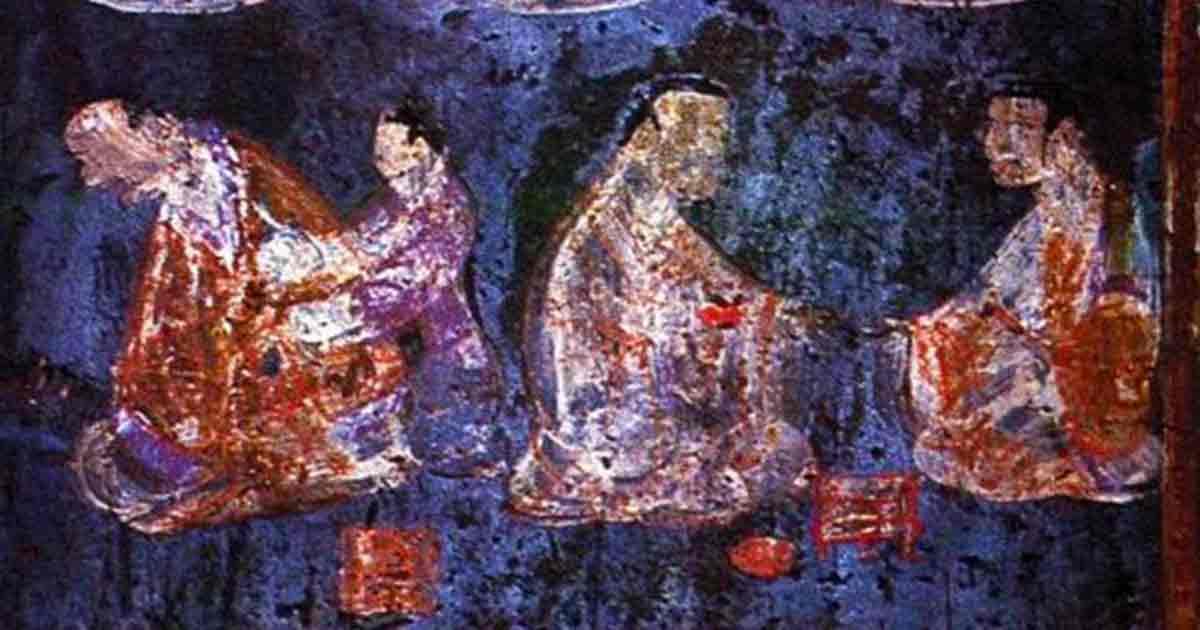 Detail of a mural from an Eastern Han tomb (25 to 220 AD) at Zhucun, Luoyang, Henan province. The painting utilizes Han purple and Han blue pigment. Source: Public domain