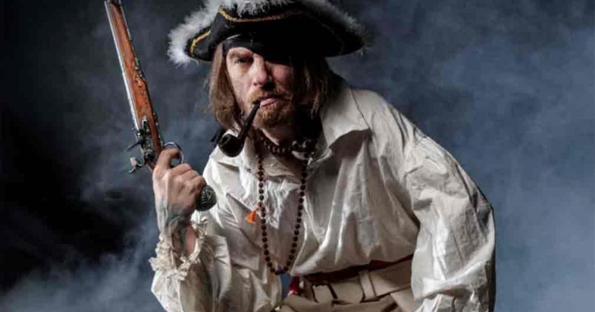 AI image of a king pirate. Source: Fotokvadrat / Abode Stock.
