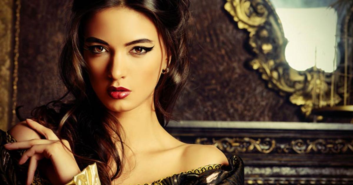 Representation of a historical femme fatale