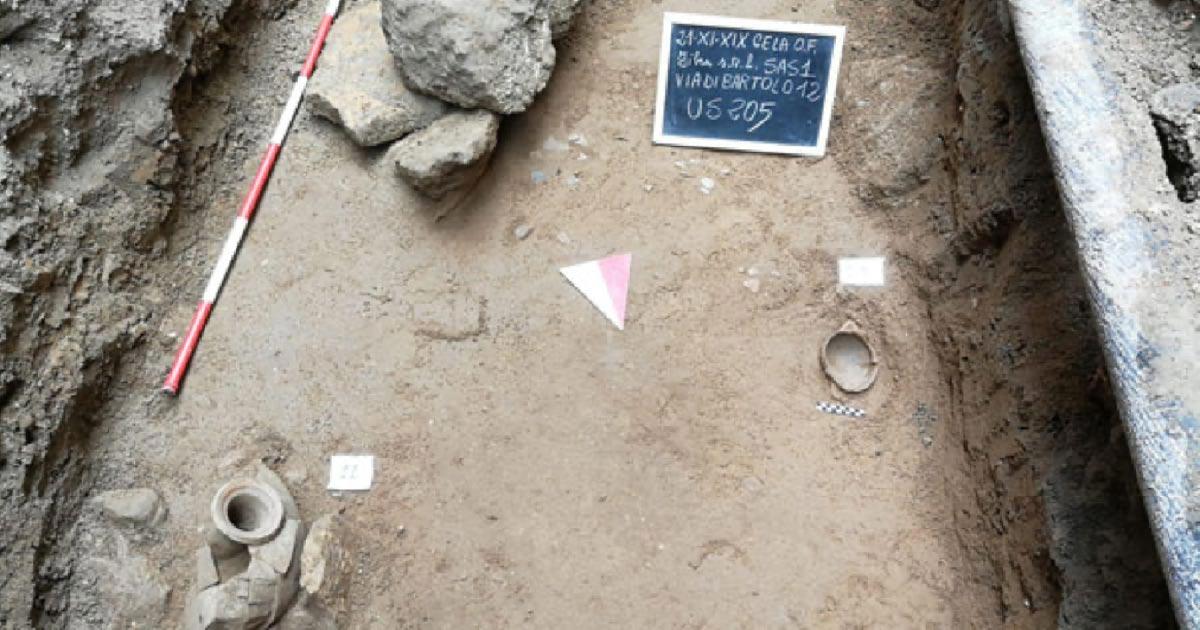 Infant burial site, Gela, Sicily.            Source: Regione Siciliana