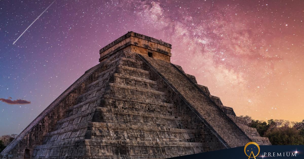 Chitchenitza with the Milky Way captured behind it.