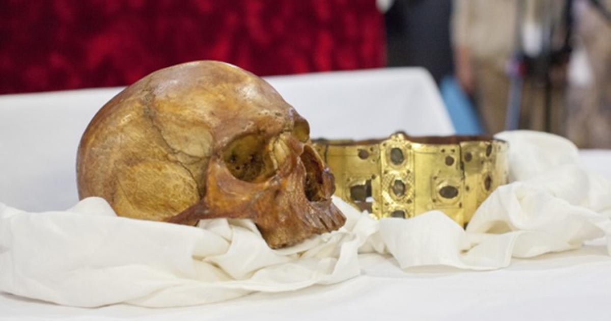 On April 23, 2014, the reliquary was opened at a ceremony in Uppsala Cathedral. After this, researchers from several scientific disciplines set to work running tests on the remains in an attempt to learn more about the medieval king. Now, the first results of these examinations are made public. 