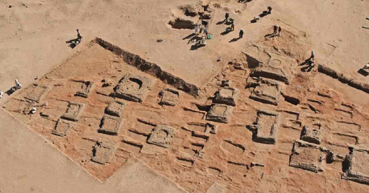 Archaeologists on site after excavations revealed several miniature pyramids in Sedeinga in Sudan. Source: Vincent Francigny / SEDAU