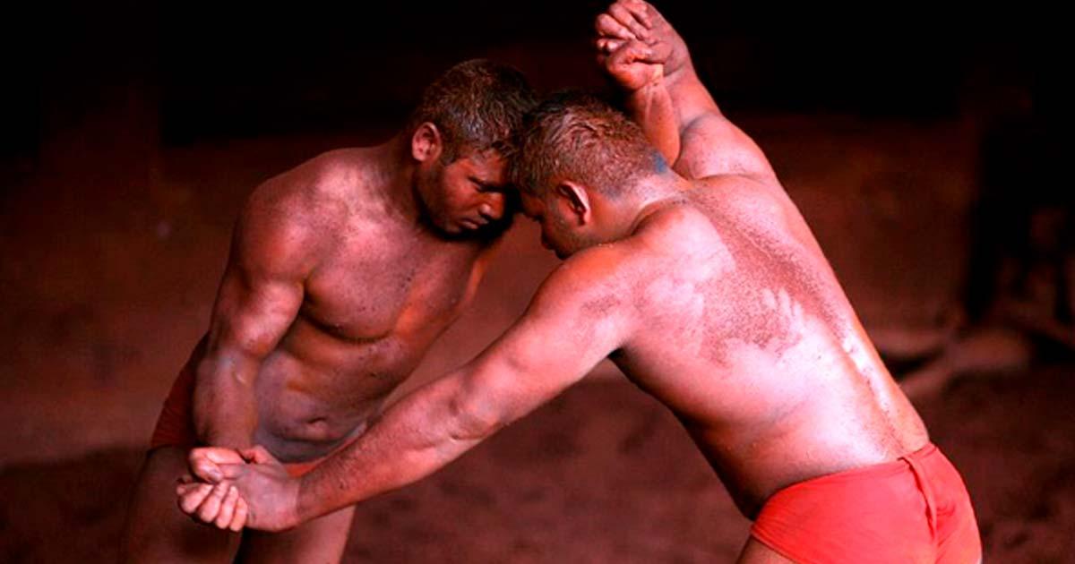 Kushti mud wrestlers. Source: Michal Svec / Flickr.