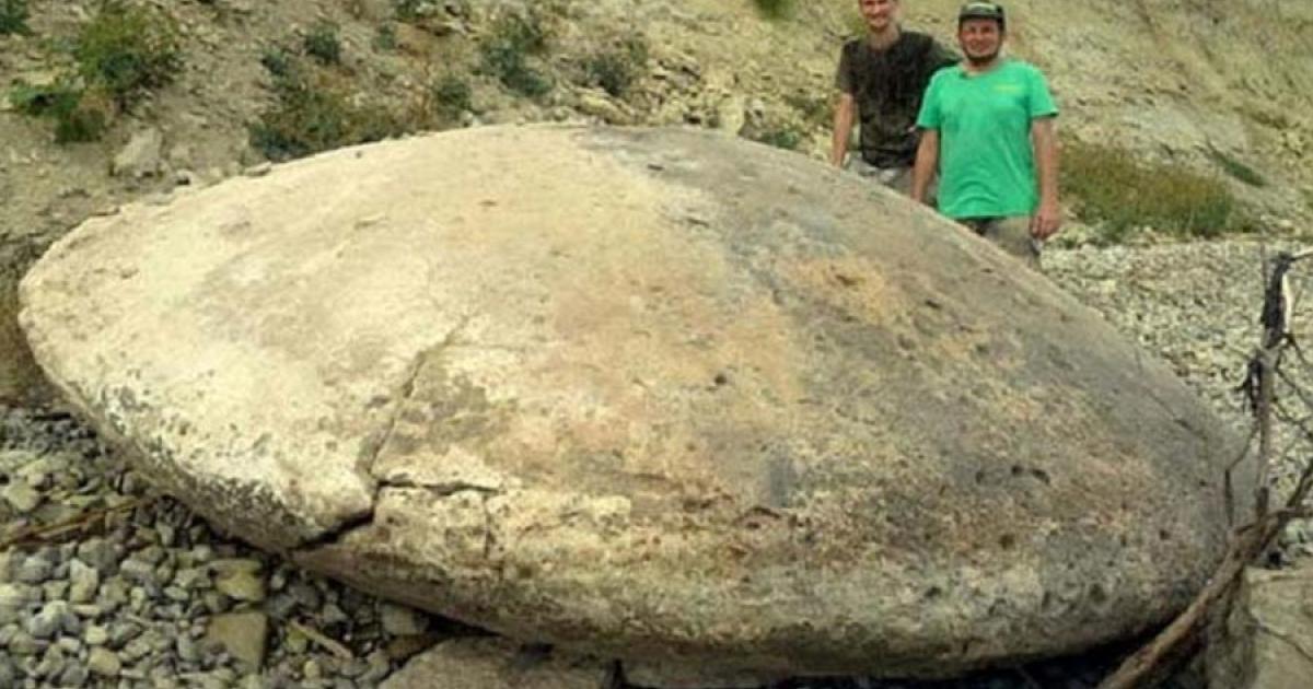 Large stone disc recently discovered in Russia. Source: Bloknot-Volgograd