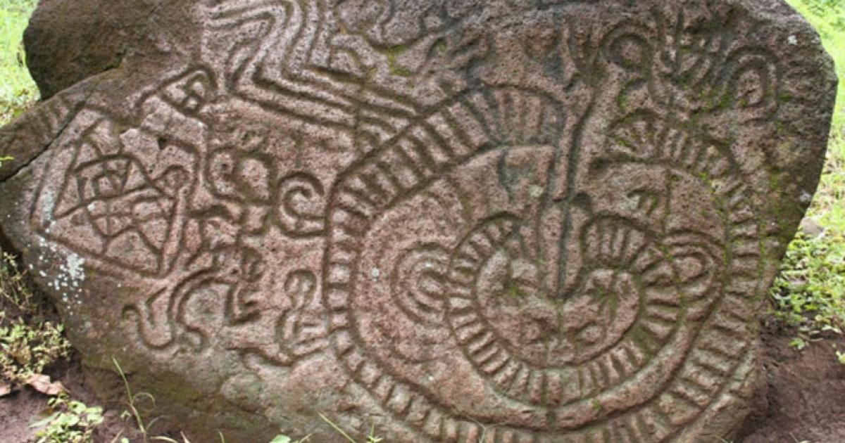 Snake-like petroglyphs on a rock on Ometepe island 