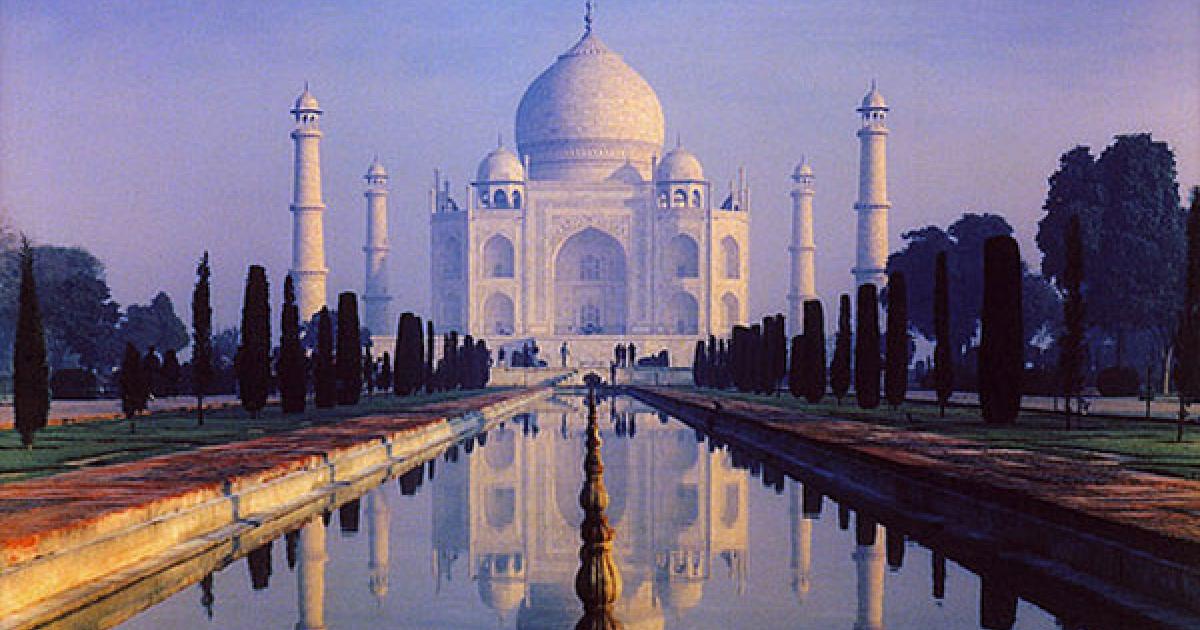 Moonlight Garden Taj Mahal