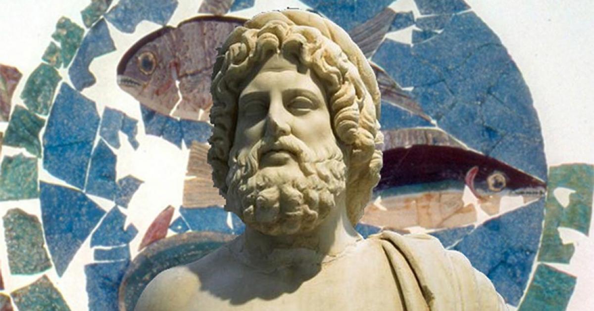 Marble statue of Asclepius (Deriv.) (Zde/CC BY SA 4.0) Background: Glass panel of three fish found at the house of the ancient surgeon Eutyches. (Rimini Archaeological Museum)