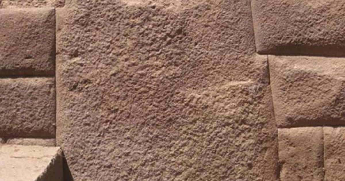 Thirteen-angle stone discovered in ancient Inca wall