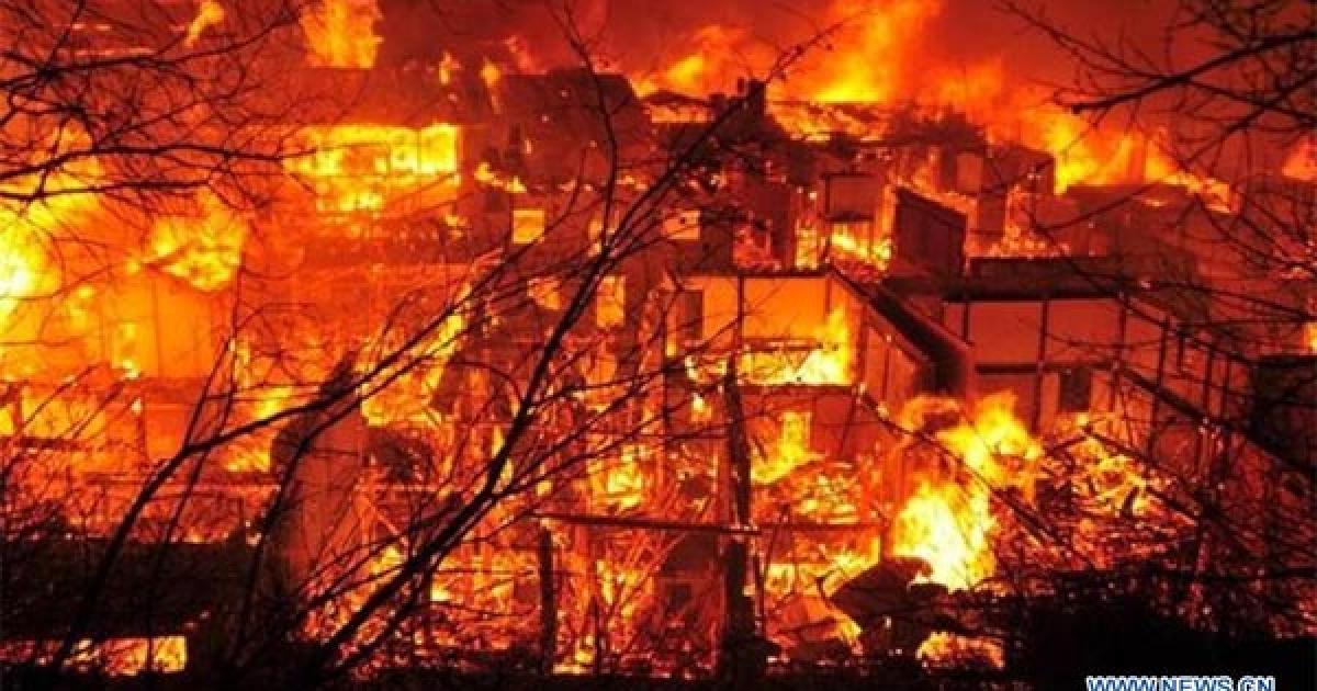 fire - Dukezong, Tibet, China