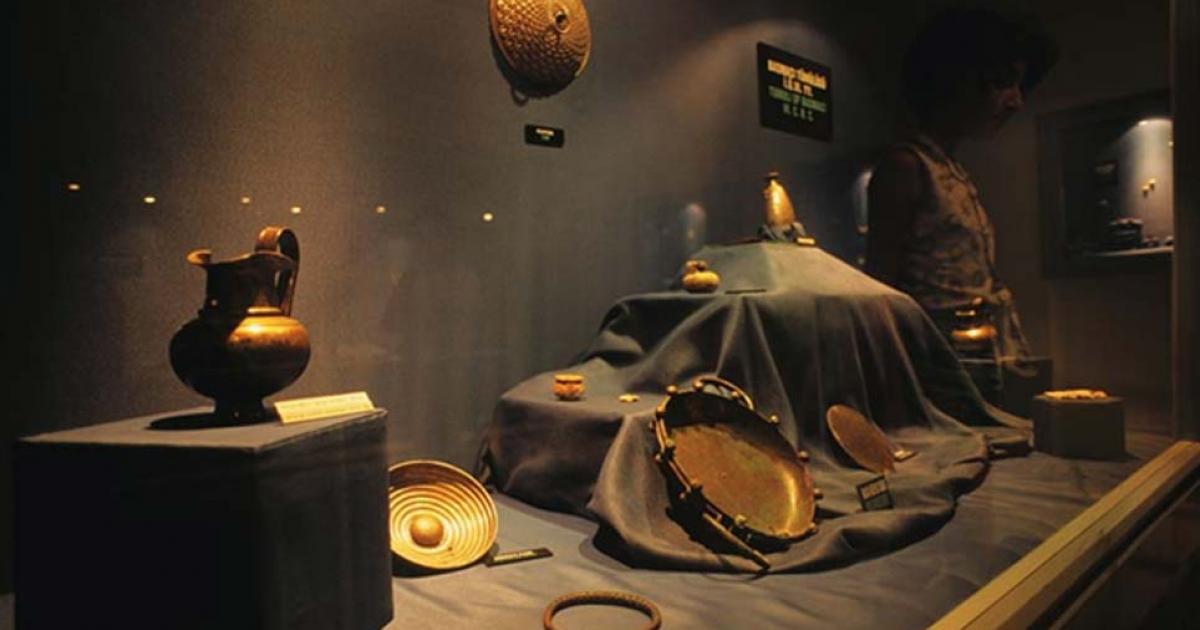 Extravagance and Illness: The Cursed Karun Treasure of the Lydians