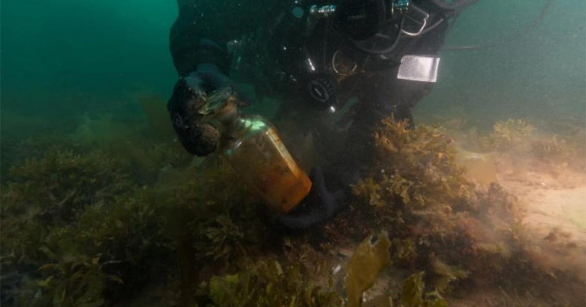 A Parks Canada underwater archeologist works about eight meters (26.25 ft.) below the surface of the water. Source: Underwater archeology team/Parks Canada