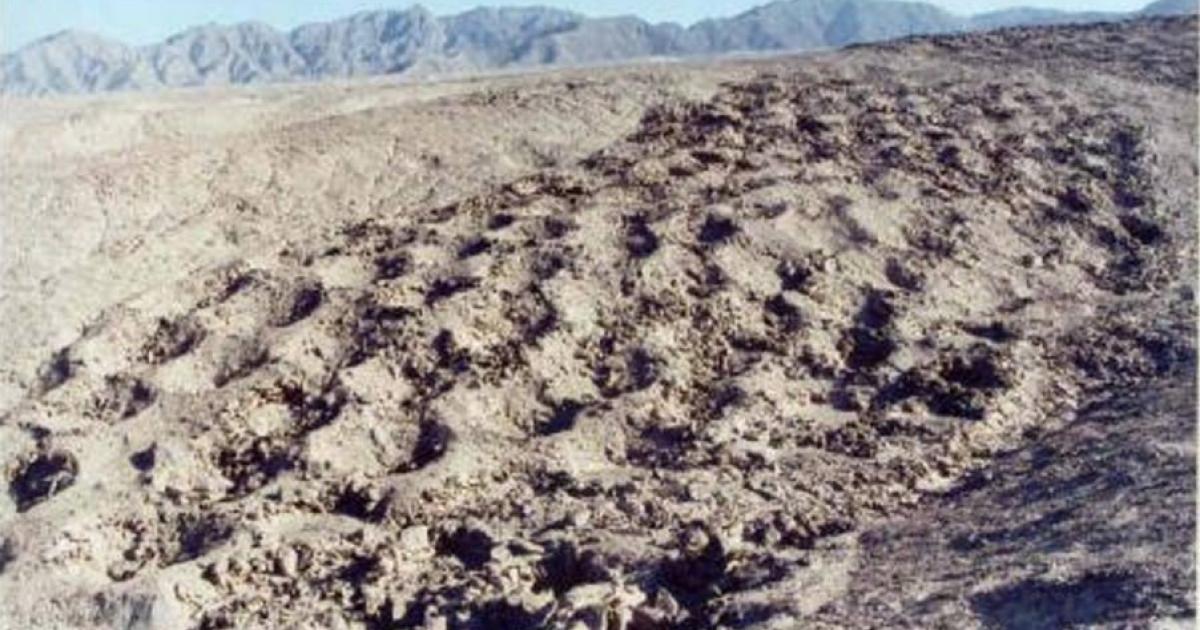 Miles-long band of mysterious and unexplained holes in Pisco Valley - Peru