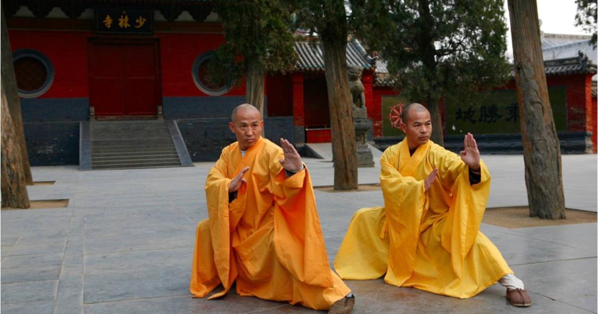 Two grandmasters of the Shaolin Temple Shi DeRu
