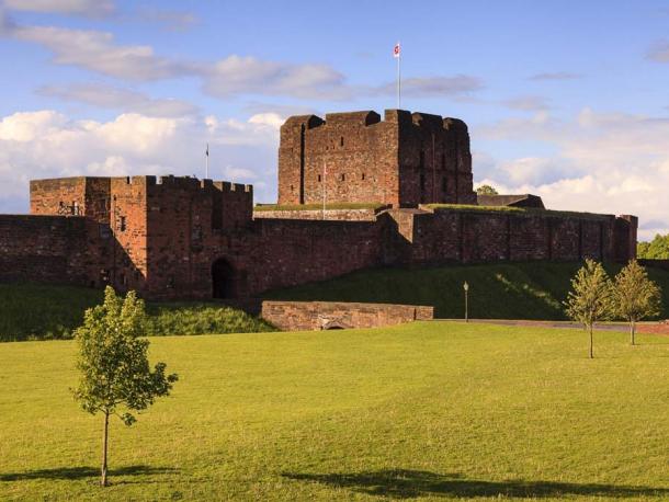 Puerta de entrada e impresionante torreón del castillo de Carlisle (ATGimages / Adobe Stock)