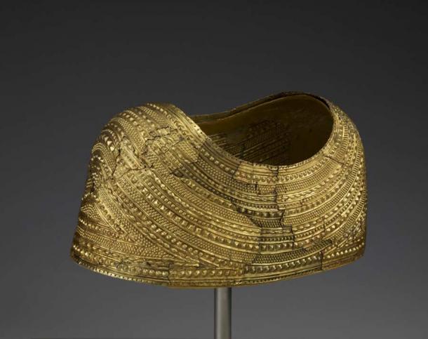 The Mold Gold Cape, 1900–1600 BC de Flintshire, Gales, también se exhibirá en la última exposición de Stonehenge. (© Fideicomisarios del Museo Británico)