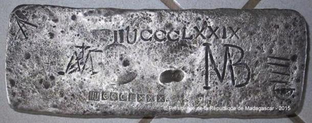 The 50kg silver bar found off the coast of Madagascar. Credite: Presidence de la Republique de Madagascar.