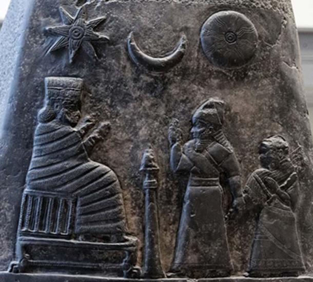 A boundary stele/kudurru showing King Melishipak I presenting his daughter to the goddess Nannaya. (Jastrow / Public Domain)