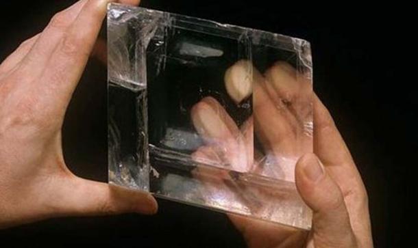 A calcite crystal found on an Elizabethan ship believed to have helped the Vikings navigate the seas. Credit: The Natural History Museum