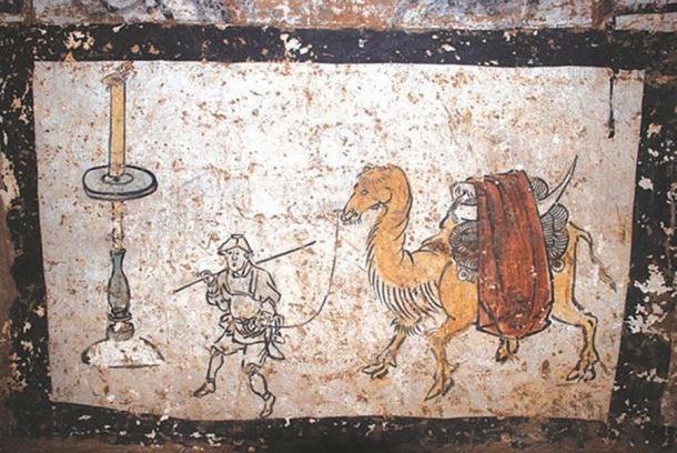 A man wears a soft hat with four-sides, typical of Mongol dress. (Image: Chinese Cultural Relics)