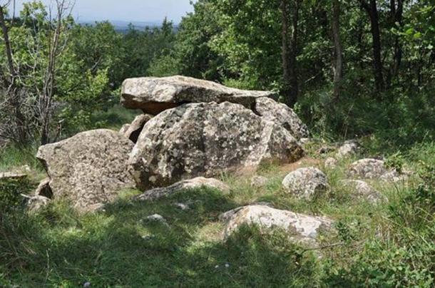 A megalithic tomb (dolmen) just below the summit of the Puig Rodó (1056 m, Moià, Comarca de Bages, Catalonia, Spain). (Vincent van Zeijst/CC BY SA 3.0) The first Iberian dolmens were created by Neolithic people.