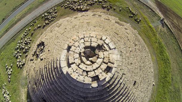 A similar royal mausoleum of the Berber Kings, Numidia, Algeria (Mimouni, Z, CC BY 4.0)