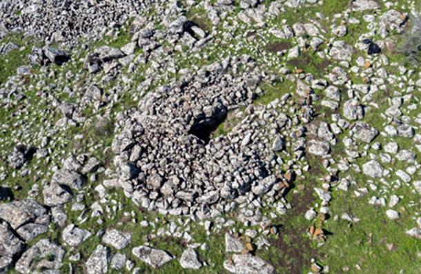 Aerial photograph of the 4,000-year-old megalithic tomb. (Credit: Shmuel Magal, courtesy of the Israel Antiquities Authority)