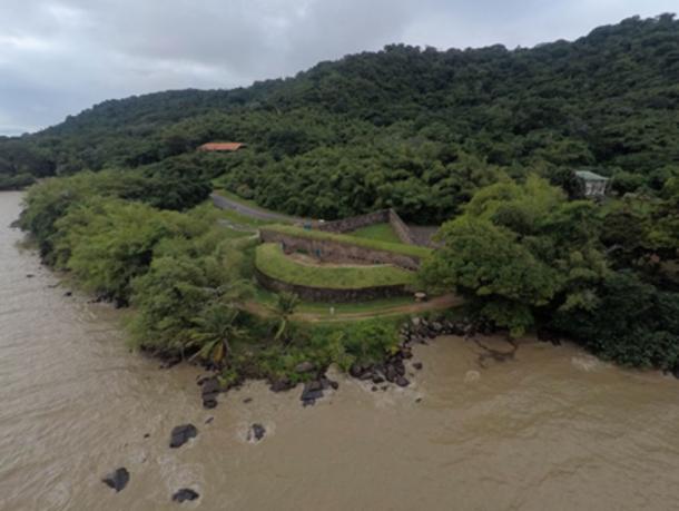 Aerial view of Fort Diamant (CC BY-SA 4.0)