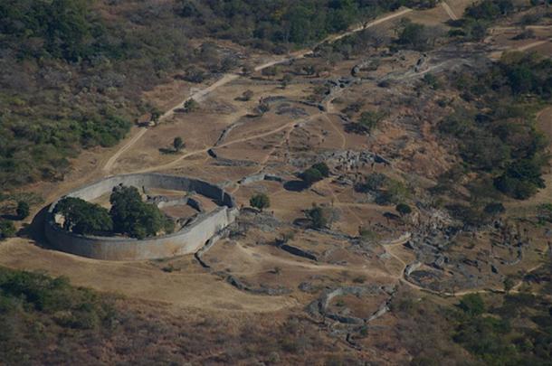 Aerial view of Great Zimbabwe's Great Enclosure and adjacent ruins looking southeast from the Hill Fort. (Janice Bell/CC BY SA 4.0)