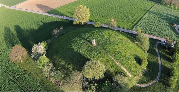 Aerial view of the burial mound in Hochdorf. (Aerial video capture / CC BY-SA 4.0)