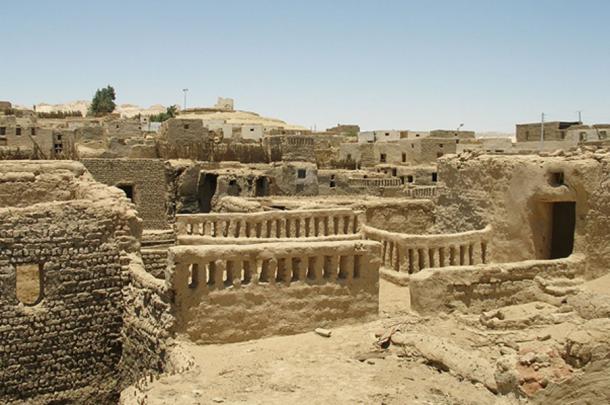 Al-Qasr town at Dakhleh Oasis. (CC BY 2.0)
