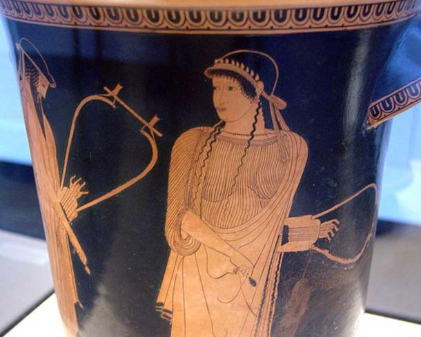 Alcaeus and Sappho. Side A of an Attic red-figure kalathos, ca. 470 BC. From Akragas (Sicily). (Public Domain)