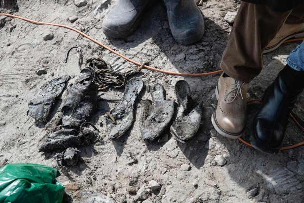 Already the Hanseatic League shipwreck has yielded many medieval artifacts like these leather shoe remains. (Patrik Tamm / ERR)