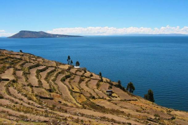 Amantaní (in the distance) viewed from Taquile (in the foreground) on Lake Titicaca, Peru.