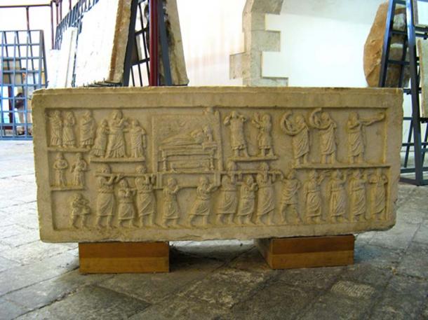 Amiternum funerary procession relief. (Lady Erin/CC BY NC ND 2.0)