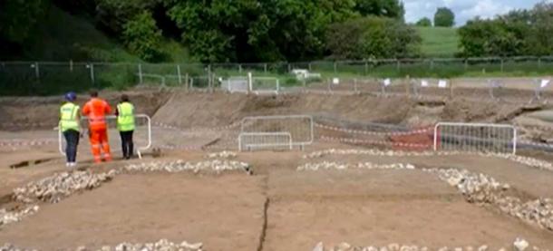 An ancient Roman settlement dating to 43 AD has been unearthed in Kent spanning over 18 acres. (Daily Mail / YouTube Screenshot)