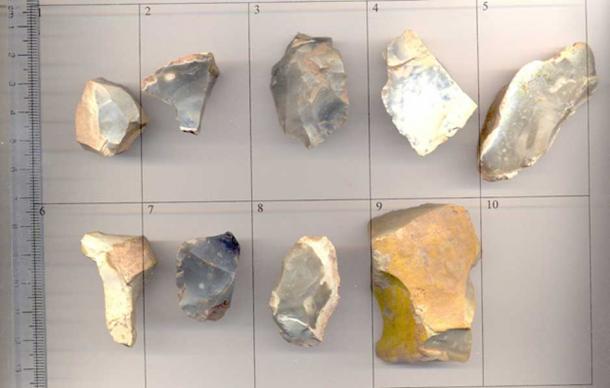 An assortment of flint tools of various dates during the prehistoric period. (CC BY-SA 2.0)