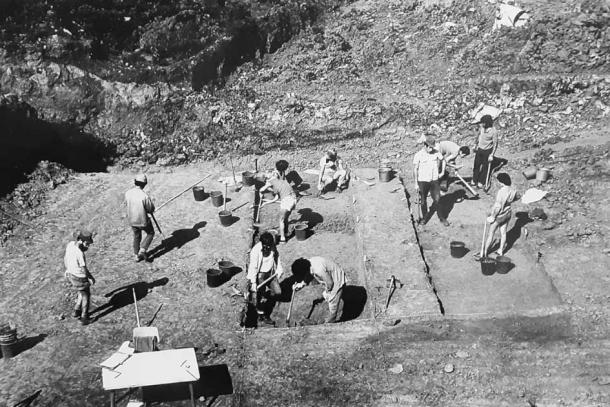 Los artefactos antiguos recuperados por primera vez del sitio arqueológico Evron Quarry en Israel a mediados de la década de 1970 han sido analizados con modelos informáticos avanzados que revelan evidencia del uso del fuego (Fotografía cortesía de Evron Quarry Excavation Archive/Universidad de Toronto)