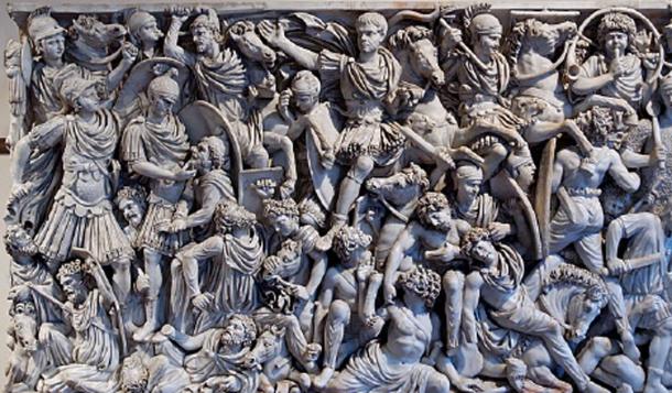 Ancient Roman sarcophagus for the elite were ornately decorated – this one shows a battle scene between Roman soldiers and Germans. (Jastrow / Public Domain)