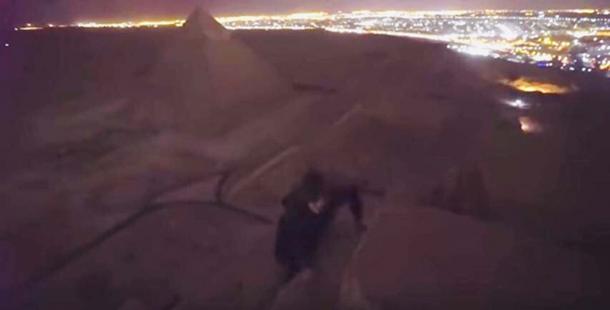 Andreas Hvid and friend allegedly on climbing the Great Pyramid at Giza (Youtube Screenshot)