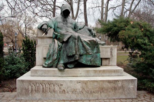 A statue of the Anonymous One, Il Separatio, Budapest, Hungary