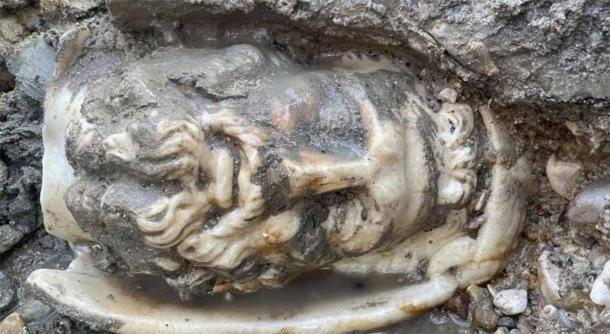 Another god’s head uncovered at Aizanoi. (Dumlupınar University)