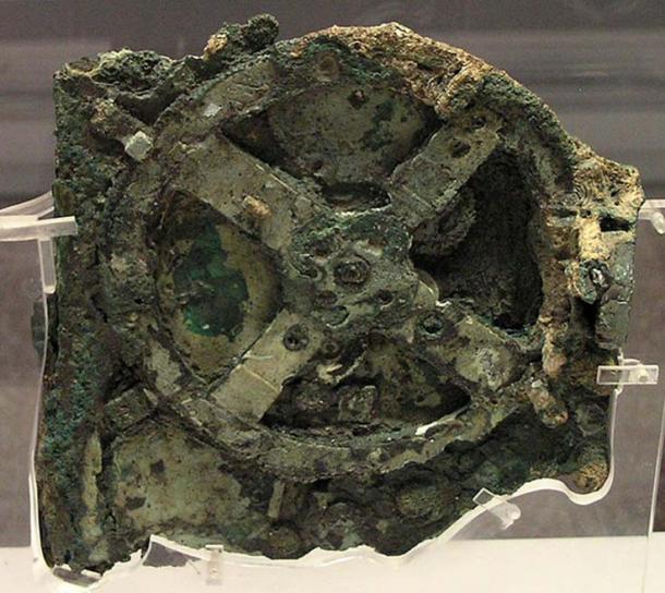 Antikythera mechanism fragment (fragment A)