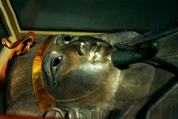 Silver Antropoid coffin of Psusennes I the Silver Pharaoh. (Jerzy Strzelecki / CC BY-SA 3.0)