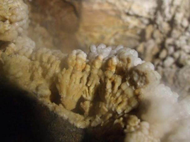 Aragonite crystals locations and ages of such growths can help researchers track past sea levels. (Max Pixel / Public Domain)