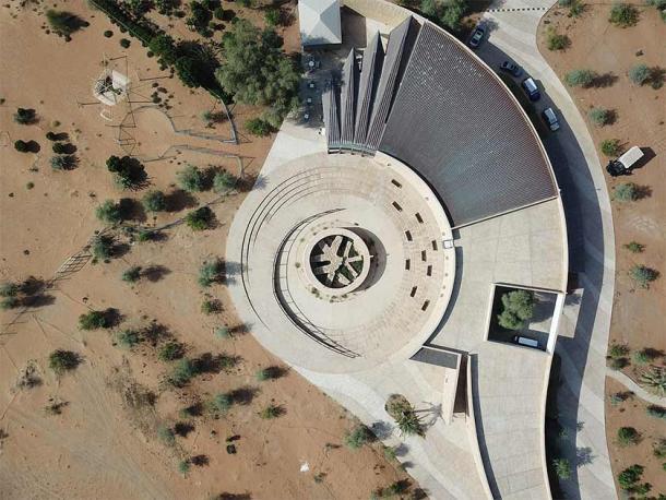 The Mleiha Archaeological Centre, built around a 4,500-year-old Umm Al Nar tomb. (Alexandermcnabb / CC BY-SA 4.0)