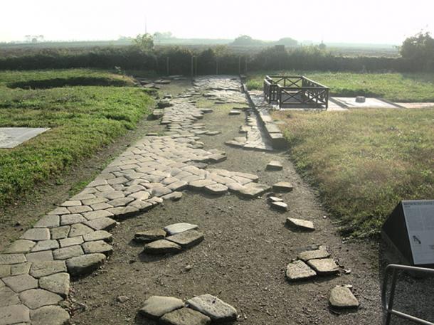 Archaeological evidence found of a Roman road at Altinum.