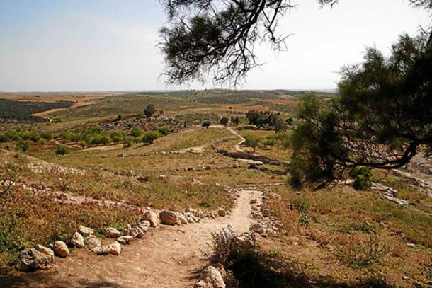 Archaeological remains seen today at Gath (CC by SA 4.0 / Mboesch)