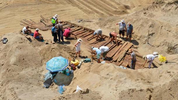 Archaeologists think the flat-bottomed boat once carried cargo along waterways between the Danube and the Roman city of Viminacium. (Institute of Archaeology, Belgrade)