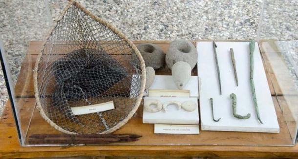 Artifacts and artifact reconstruction, the Las Vegas culture of Ecuador. (Not Your Average American)